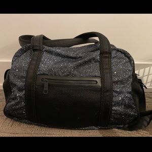 Lululemon Athletica shoulder + crossbody gym bag